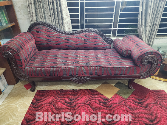 Shegun kath er Sofa